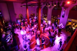 BALLHAUS. TANZSCHULE. FESTSAAL